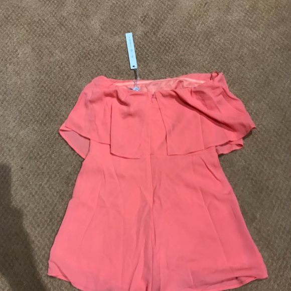 Pretty Strapless Layered Romper - Picture 4 of 6